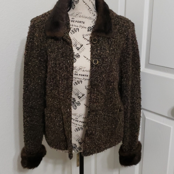 Cynthia Max sweater jacket - Picture 7 of 10